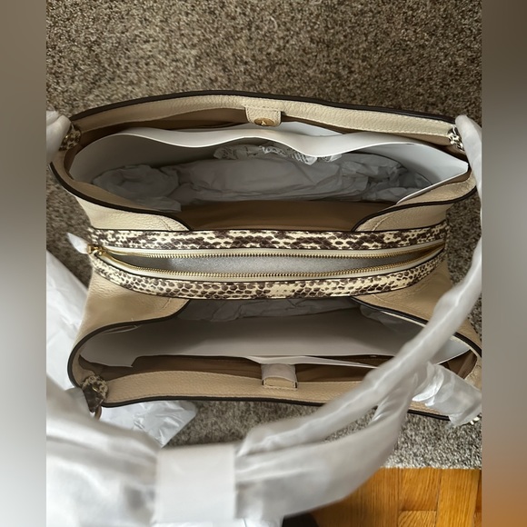 COACH Kristy Shoulder Bag in Colorblock Signature Canvas *BRAND NEW* - Picture 6 of 6